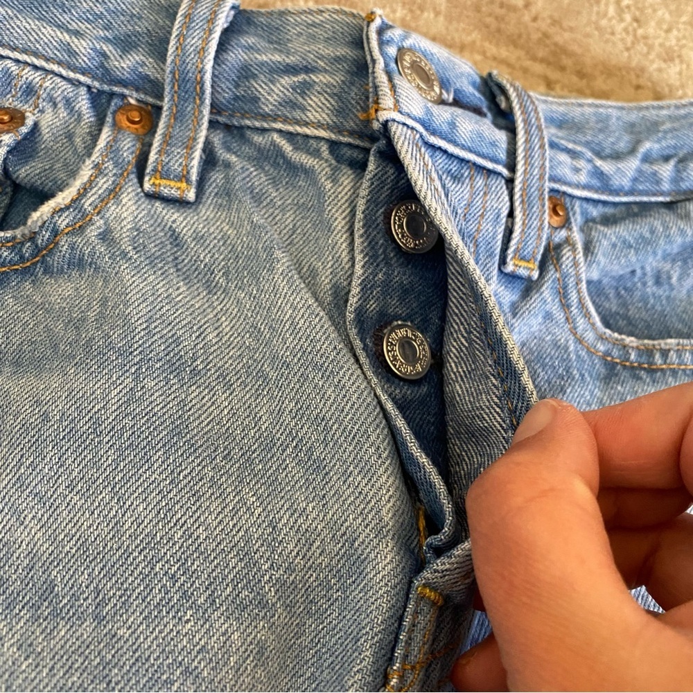 Levi’s Wedgie Button Fly Straight Leg Jeans High Waist 100% Cotton Medium Wash - Picture 3 of 13